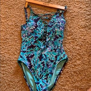 Lilly Pulitzer Isle Lattice one piece bathing suit